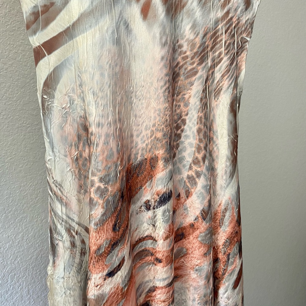 Komarov Lace Overlay Dress in Cream and Gray - Picture 6 of 7